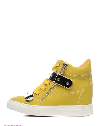 Миниатюра фотографии Сникеры, burlesque