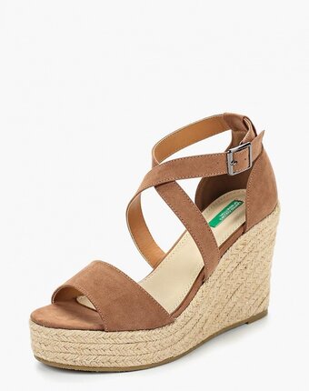 Миниатюра фотографии Босоножки united colors of benetton