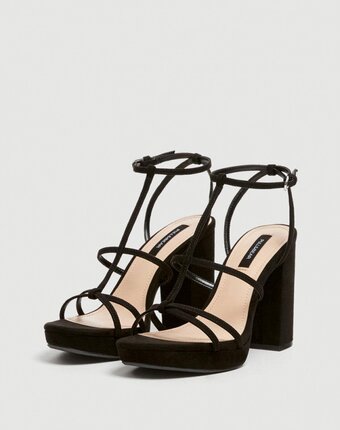 Миниатюра фотографии Босоножки pull&bear