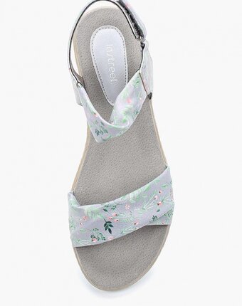 Миниатюра фотографии Сандалии instreet