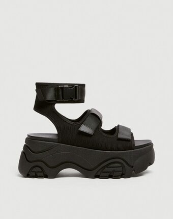 Миниатюра фотографии Босоножки pull&bear