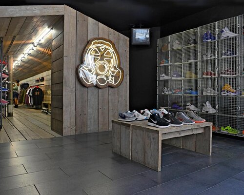 Фотография обувного магазина Street brand