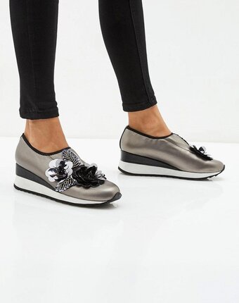 Миниатюра фотографии Кроссовки betsy