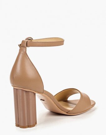 Миниатюра фотографии Босоножки vitacci