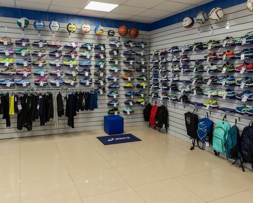 Фотография обувного магазина Спорт Фотография обувного магазина Спорт