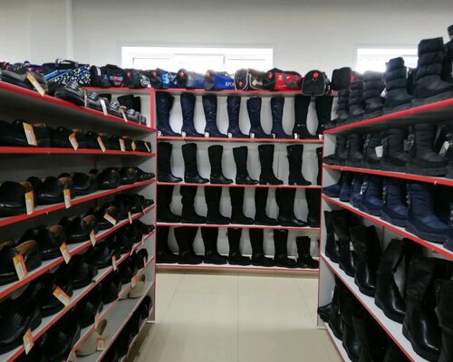Фотография обувного магазина Обувь для всей семьи