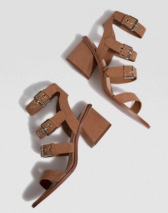 Миниатюра фотографии Босоножки stradivarius