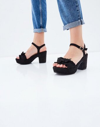 Миниатюра фотографии Босоножки catisa