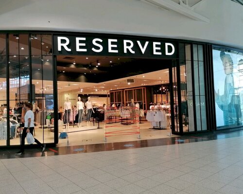 Фотография обувного магазина RESERVED