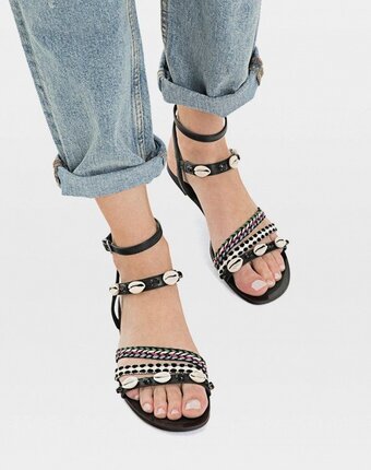 Миниатюра фотографии Сандалии stradivarius