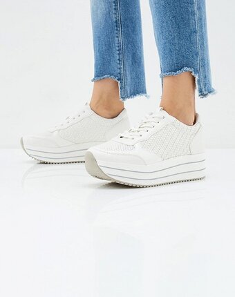 Миниатюра фотографии Кроссовки bata