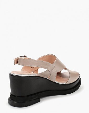 Миниатюра фотографии Босоножки clovis