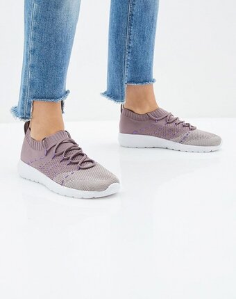 Миниатюра фотографии Кроссовки escan