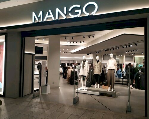 Фотография обувного магазина Mango