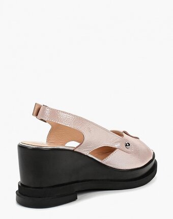 Миниатюра фотографии Босоножки clovis