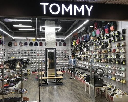 Фотография обувного магазина Tommy