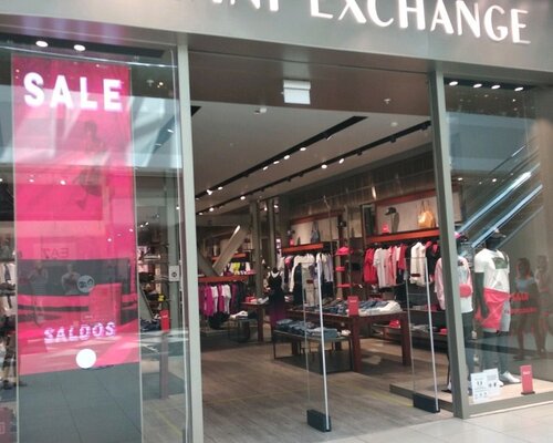 Фотография обувного магазина Armani Exchange
