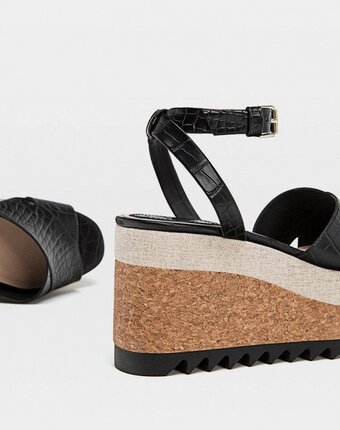 Миниатюра фотографии Босоножки stradivarius