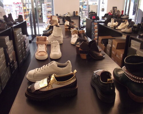 Фотография обувного магазина Shoes time