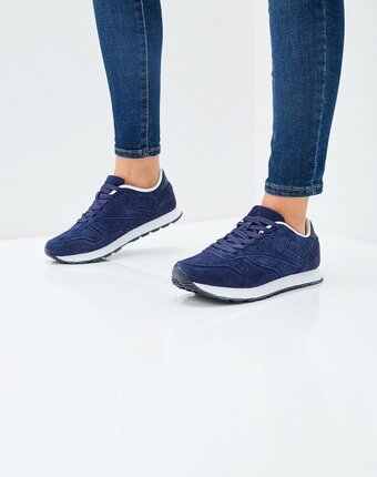 Миниатюра фотографии Кроссовки escan