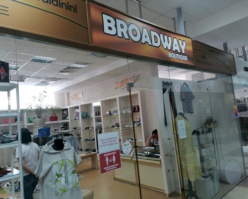 Фотография обувного магазина Broadway Boutique