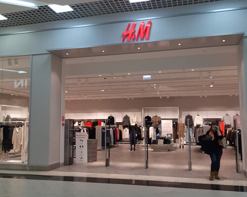 Фотография обувного магазина H&M
