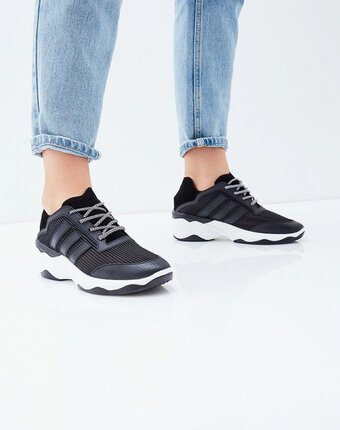 Миниатюра фотографии Кроссовки chezoliny