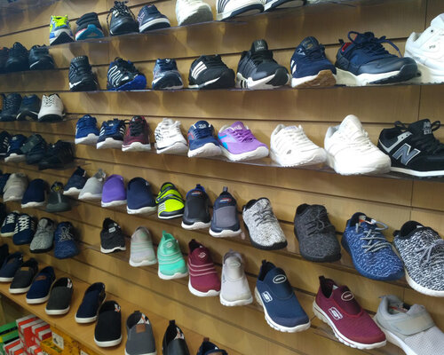 Фотография обувного магазина Обувной магазин