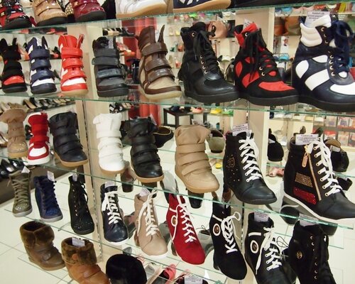 Фотография обувного магазина Континент