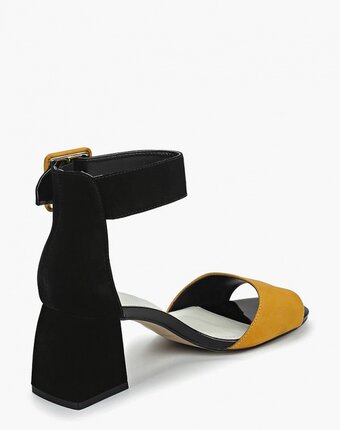 Миниатюра фотографии Босоножки indiana