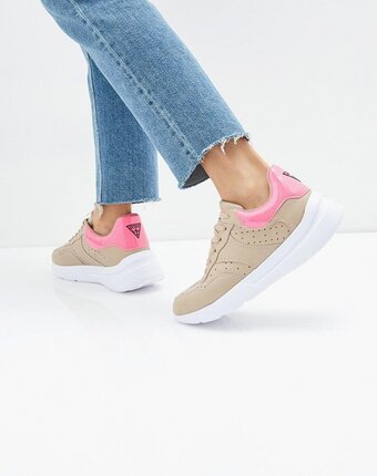 Миниатюра фотографии Кроссовки guess