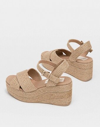 Миниатюра фотографии Босоножки stradivarius