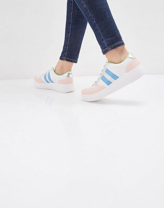 Миниатюра фотографии Кроссовки moleca