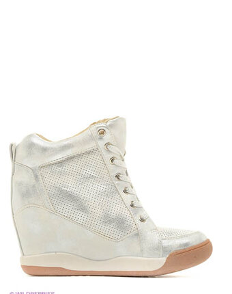 Миниатюра фотографии Сникеры, burlesque