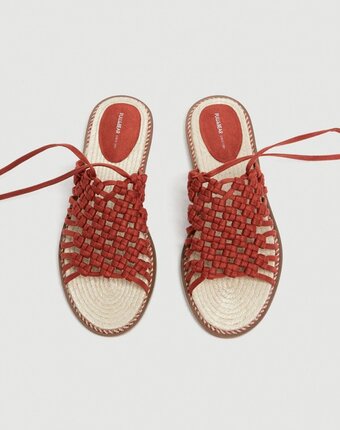 Миниатюра фотографии Сандалии pull&bear