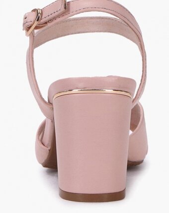 Миниатюра фотографии Босоножки pierre cardin