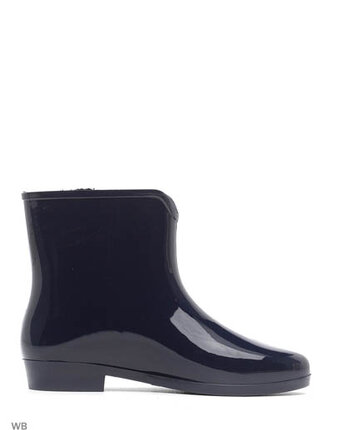 Миниатюра фотографии Резиновые сапоги, деревья