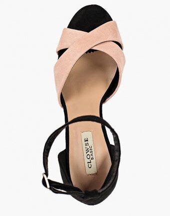 Миниатюра фотографии Босоножки clowse