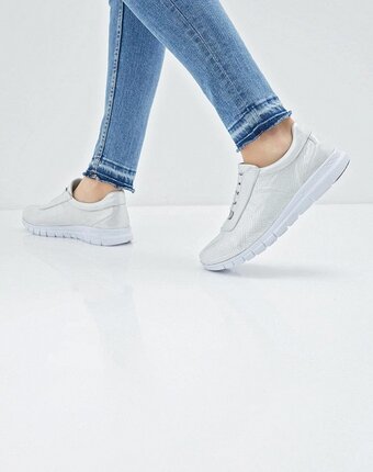 Миниатюра фотографии Кроссовки pierre cardin