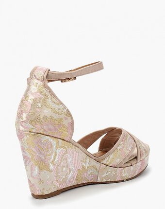 Миниатюра фотографии Босоножки malien