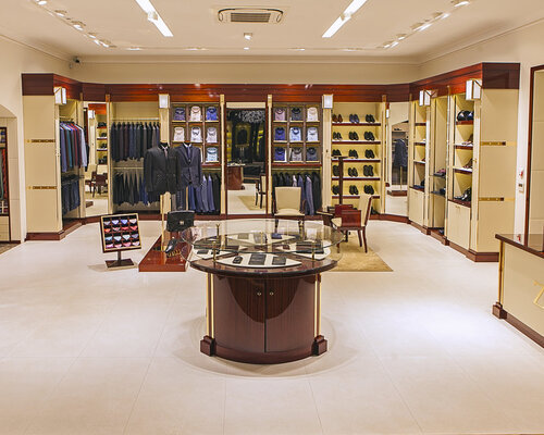 Фотография обувного магазина Luxury Store