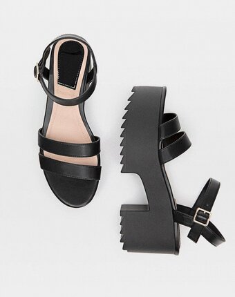 Миниатюра фотографии Босоножки stradivarius