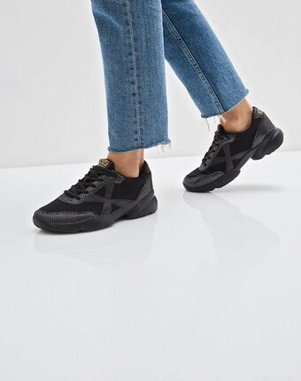 Миниатюра фотографии Кроссовки crosby