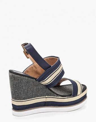 Миниатюра фотографии Босоножки renda