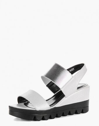 Миниатюра фотографии Босоножки medelista