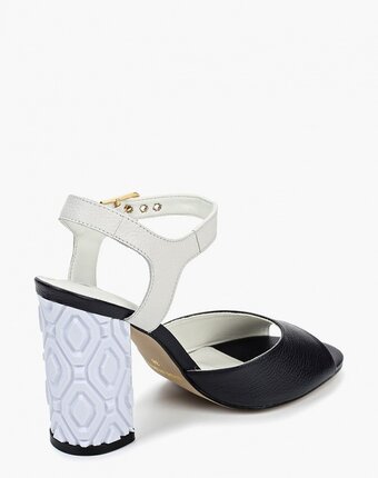 Миниатюра фотографии Босоножки indiana