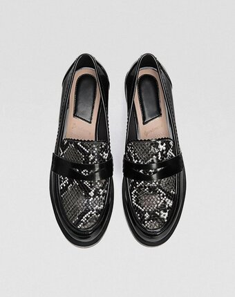 Миниатюра фотографии Лоферы stradivarius