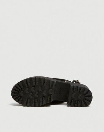 Миниатюра фотографии Босоножки pull&bear