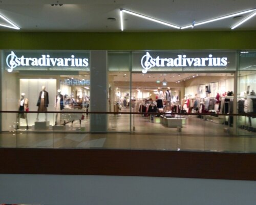 Фотография обувного магазина  Stradivarius