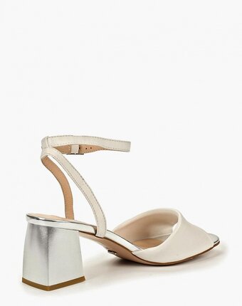 Миниатюра фотографии Босоножки vitacci